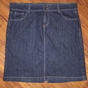 Old Navy Denim Jean Knee Length Skirt size 14.
